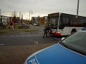 VU KVB Bus PKW Koeln Porz Gremberghoven Neuenhofstr Edmund Rumplerstr P087